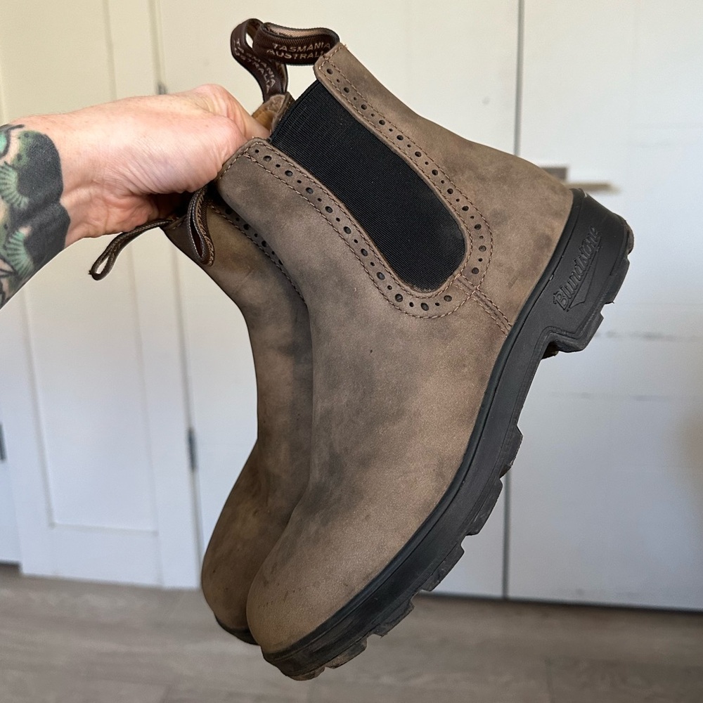 Women’s Blundstones